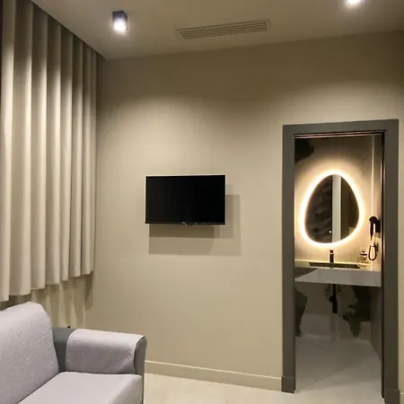 The First Floor - Exclusive - Couette-café Pompéi